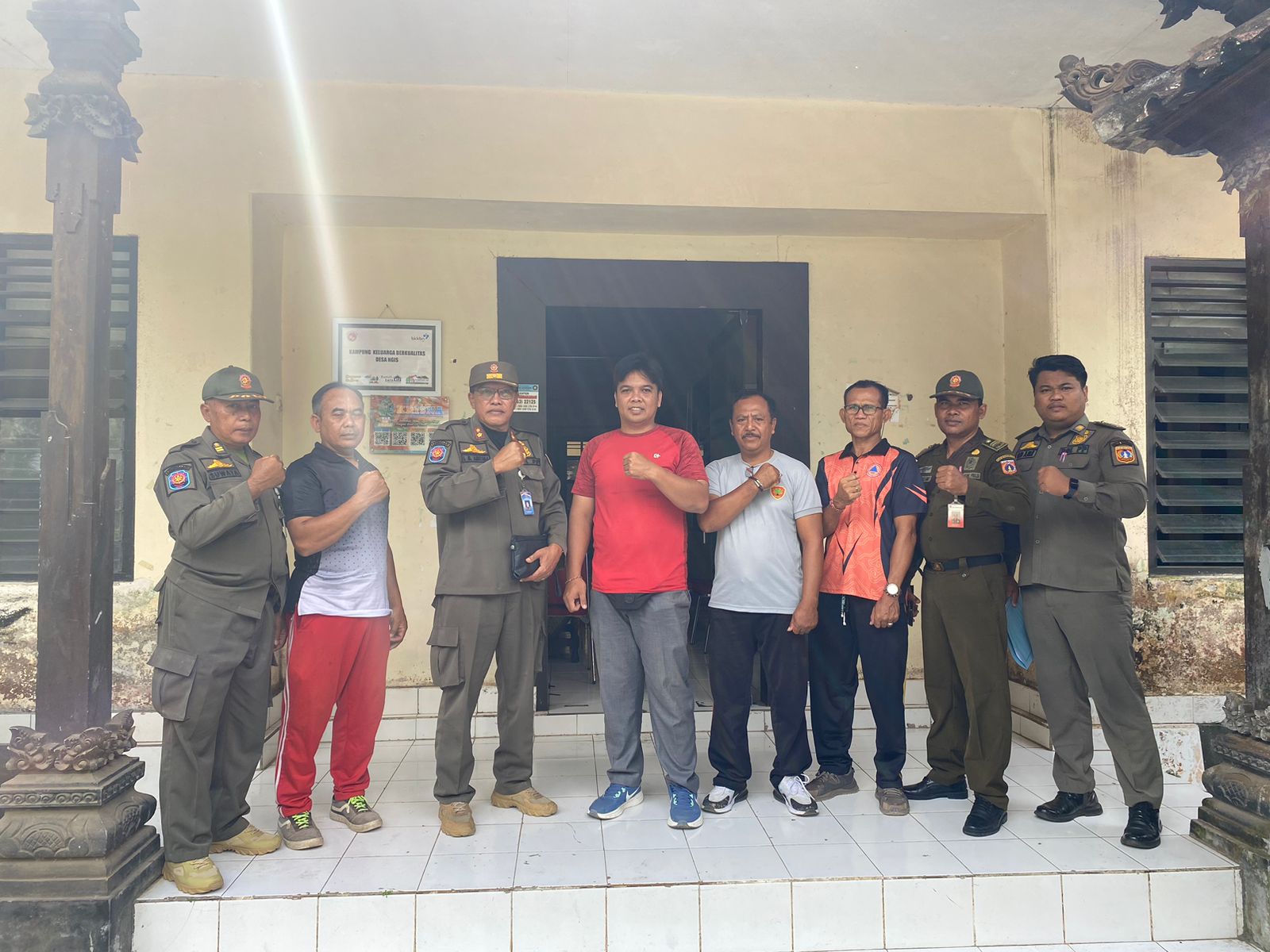 Peran Satlinmas Desa Ngis Diperkuat, Satpol PP Turun Langsung Lakukan Pendataan